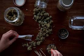 Read more about the article Can You Get Addicted to Weed? Understanding Cannabis Dependency