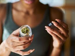 Read more about the article How to Stop Smoking Weed: A Comprehensive Guide