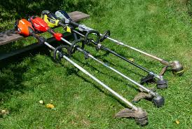 Read more about the article The Essential Guide to Choosing the Right Weed Trimmer for Your Lawn